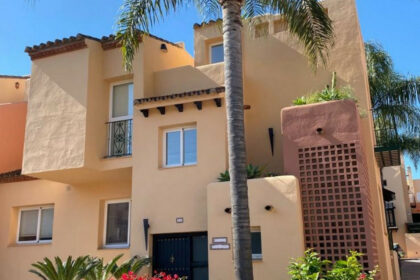 79a1fcb9d8ca52600716fae9bf367381 - 1