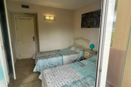 79a1fcb9d8ca52600716fae9bf367381 - 19