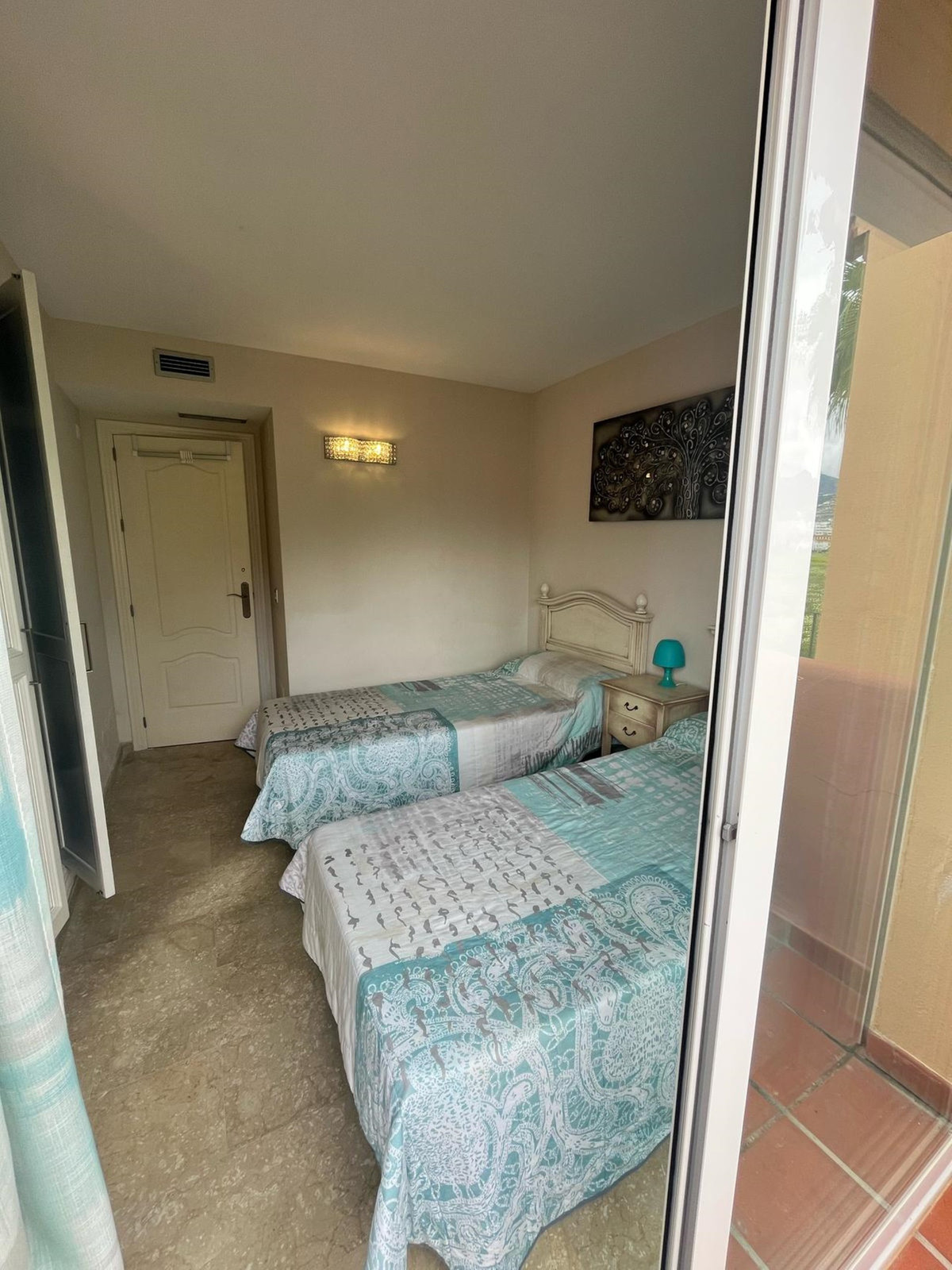 79a1fcb9d8ca52600716fae9bf367381 - 19