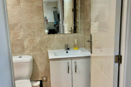 79a1fcb9d8ca52600716fae9bf367381 - 23