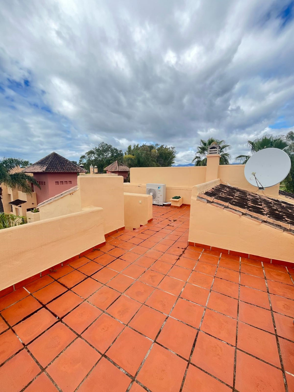 79a1fcb9d8ca52600716fae9bf367381 - 26