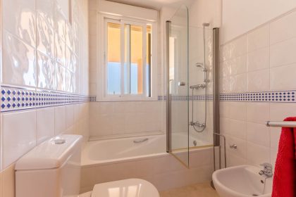 79bdecf024604ca5e20bec237deac1a9 - 12