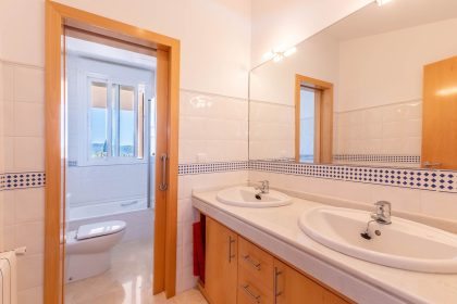 79bdecf024604ca5e20bec237deac1a9 - 13