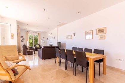 79bdecf024604ca5e20bec237deac1a9 - 18