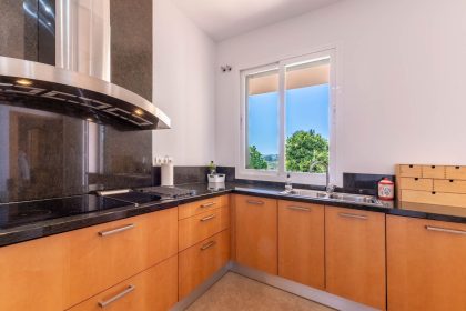 79bdecf024604ca5e20bec237deac1a9 - 23