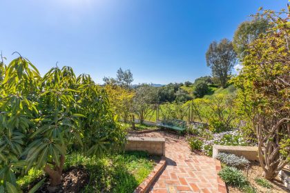 79bdecf024604ca5e20bec237deac1a9 - 37