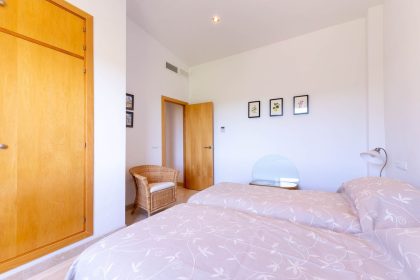 79bdecf024604ca5e20bec237deac1a9 - 9