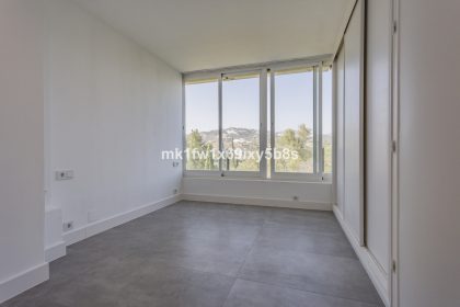 7a3b15dce7230422d2fd7eddef8be0a7 - 32