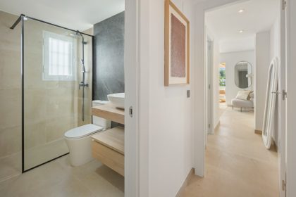 7a69fb33d744e68467fed3ee89e902b1 - 27