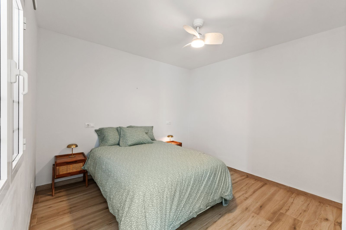 7b0c3be29a92e8cf2b303038c17a5a2d - 17