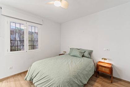 7b0c3be29a92e8cf2b303038c17a5a2d - 18