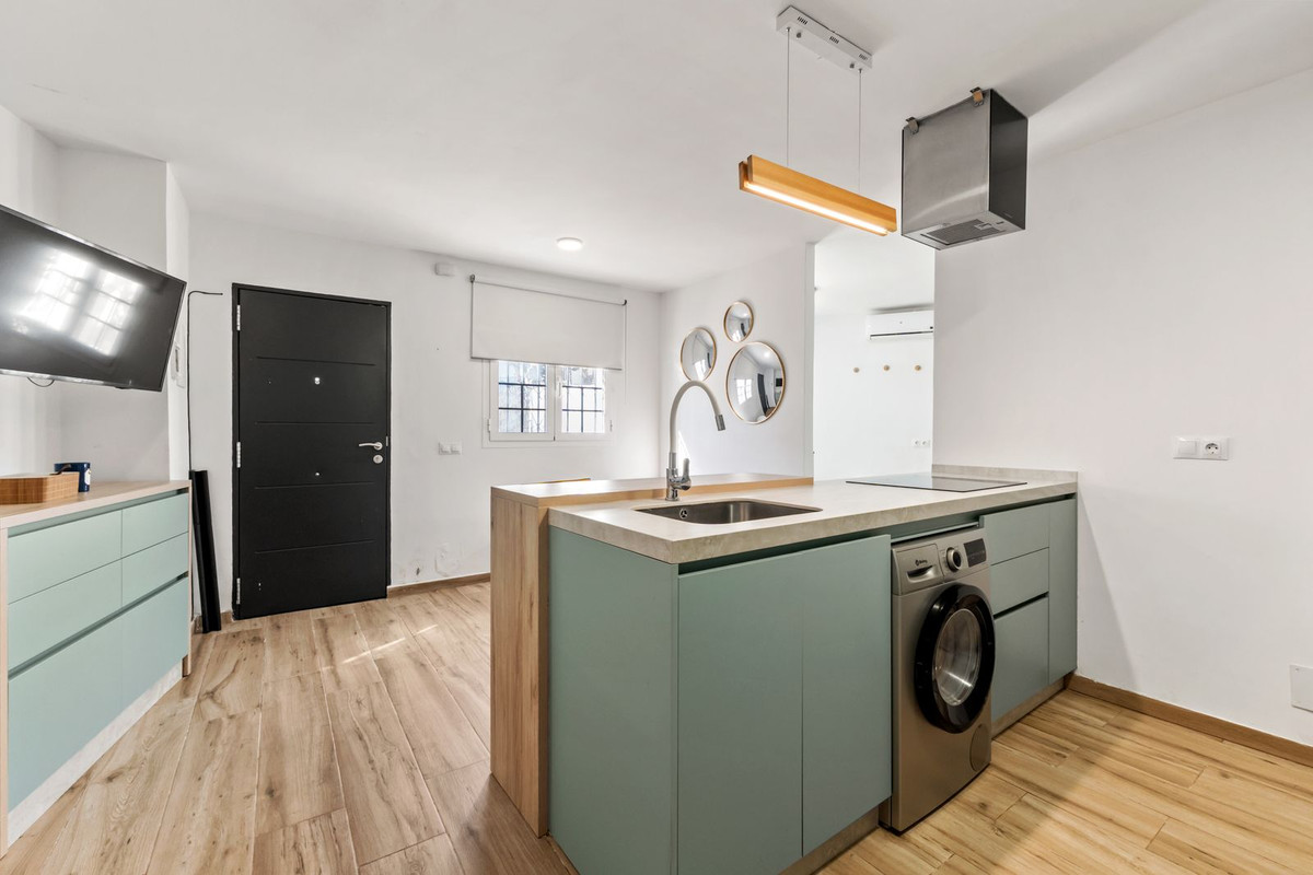 7b0c3be29a92e8cf2b303038c17a5a2d - 8