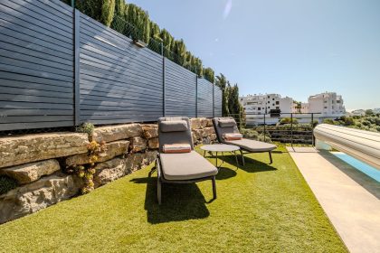 7b75aa392e1c406454980a74602d2d9a - 24