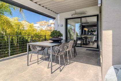 7b75aa392e1c406454980a74602d2d9a - 28