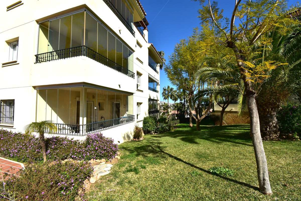 7bafd0ccb61c8a48d51c656880e70926 - 16