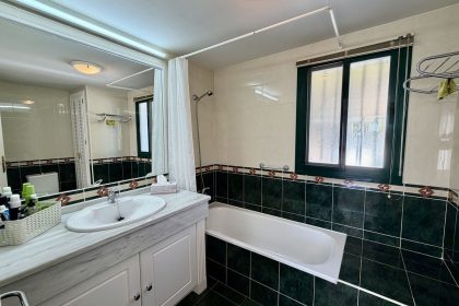 7bdd062efc0777f14295f7af75bcce2b - 9