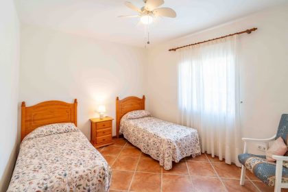 7c1008ac16298f1100c97af19d26f8d3 - 37