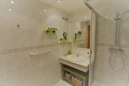 7de083e1793370593490dcf17da859df - 3