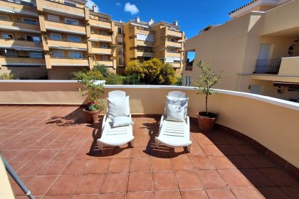 7faa41eb20f245cfb4fbf93bffa85c36 - 3