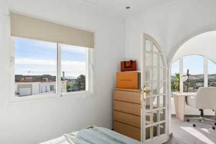 8024b554951e231c5f3ec4bc41ce0735 - 18