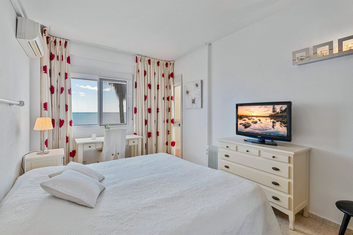 809531c121d248c592e825f47aa17388 - 14