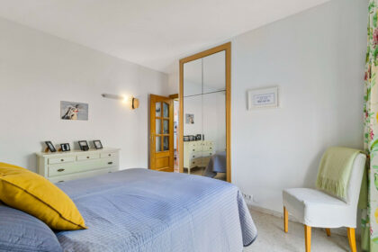 809531c121d248c592e825f47aa17388 - 18