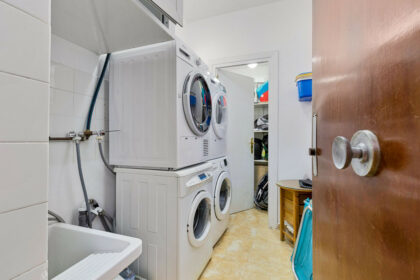 809531c121d248c592e825f47aa17388 - 20