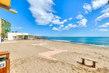 809531c121d248c592e825f47aa17388 - 23