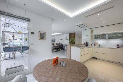 80b811cae1a0a252076d70434dada4b9 - 12