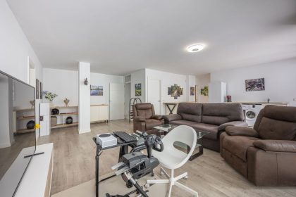 80b811cae1a0a252076d70434dada4b9 - 17