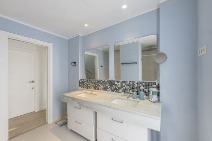 80b811cae1a0a252076d70434dada4b9 - 30