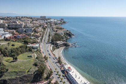 80b811cae1a0a252076d70434dada4b9 - 53