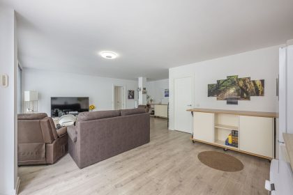 80b811cae1a0a252076d70434dada4b9 - 9