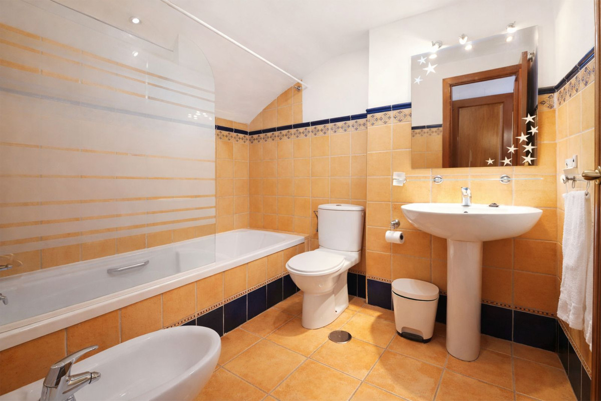 80ca2139331aad429d0557f185ce9ae0 - 12