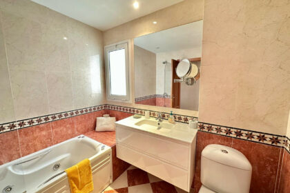 812cd4dd86e1b9dabb5a39dbbc891b38 - 17