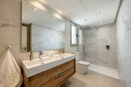 8132f917353d562bfb9bbee5997b251c - 15