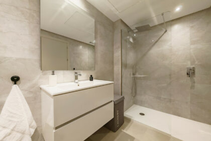 8132f917353d562bfb9bbee5997b251c - 21