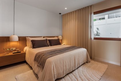 81657c9fe16aef4e3a9c3748445e9c46 - 11