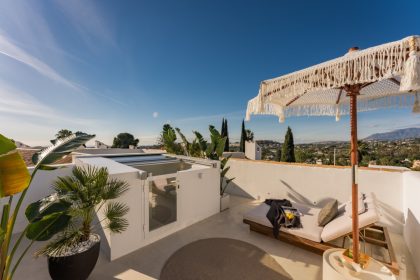 81657c9fe16aef4e3a9c3748445e9c46 - 18