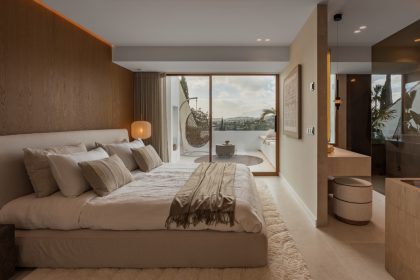 81657c9fe16aef4e3a9c3748445e9c46 - 9