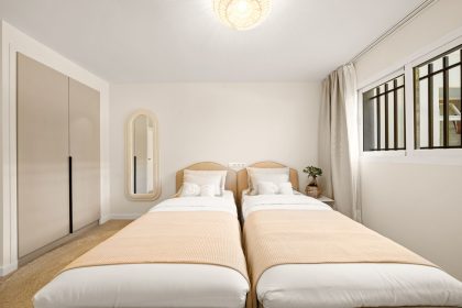 81f3ceaec5ecd428ac5bcb92c124420d - 19