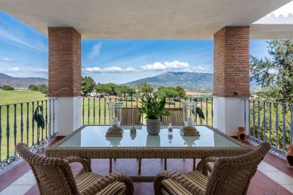 822bf4aca727d0503fd91e6d1a8a3659 - 24