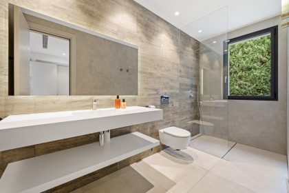 824c9ab8d619a4e4a3b6a1f1acd2af96 - 11