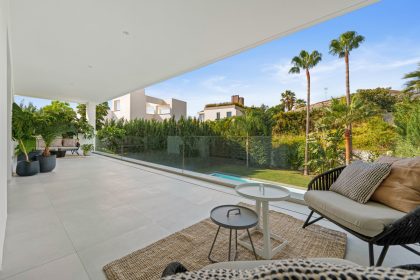 824c9ab8d619a4e4a3b6a1f1acd2af96 - 25