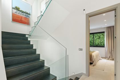 824c9ab8d619a4e4a3b6a1f1acd2af96 - 9