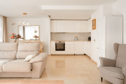 835139e9db9aeb8d4050bcea23e5b909 - 13