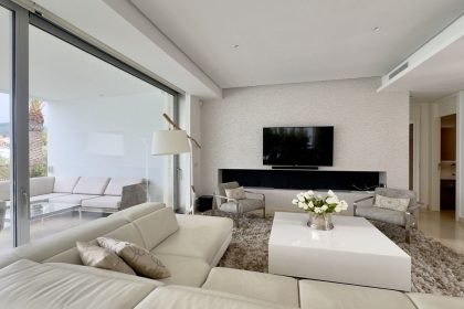 83599c752b463baf8cf04e2dac7145ae - 14