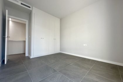 83bb4592c43c417041537e7aaed246e1 - 12