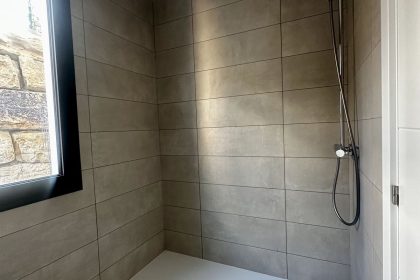 83bb4592c43c417041537e7aaed246e1 - 13