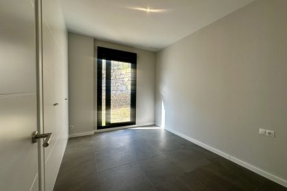 83bb4592c43c417041537e7aaed246e1 - 15